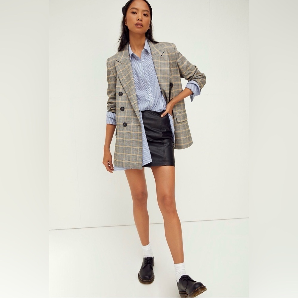 Free People Women’s Black Modern Femme Vegan Leather Mini Skirt, Size 2 - Picture 2 of 10